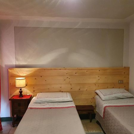 B&B Il Pettirosso Malonno Exterior foto